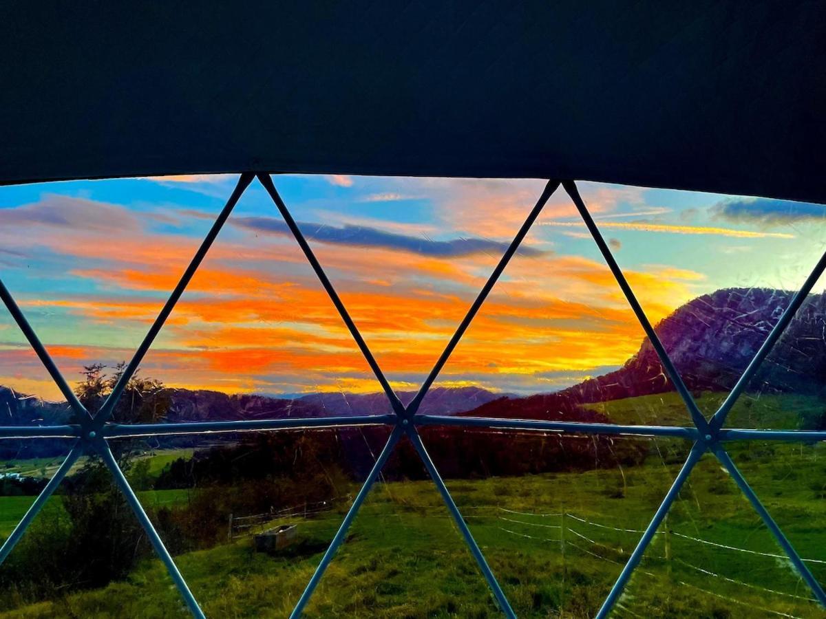Tente de luxe Glamping Hohe Wand - Zelt Mit Sternenfenster Und Whirlpool